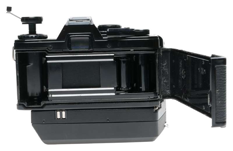 Olympus OM-10 Quartz SLR Camera MC Auto-S 1:1.8 f-50mm Motor Drive