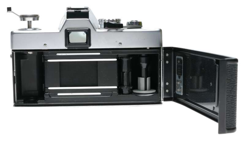 Minolta SRT 100X 35mm Film SLR Camera MD 1:2./50 Lens