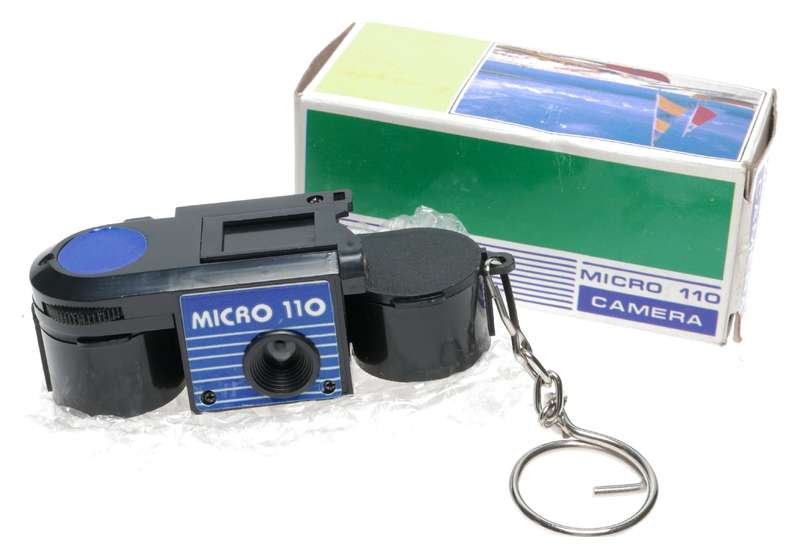 Micro-110 Cartrige Film Keychain Novelty Camera in Original Box