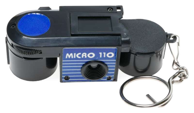 Micro-110 Cartrige Film Keychain Novelty Camera in Original Box