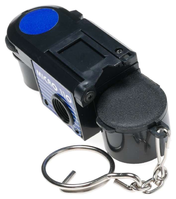 Micro-110 Cartrige Film Keychain Novelty Camera in Original Box