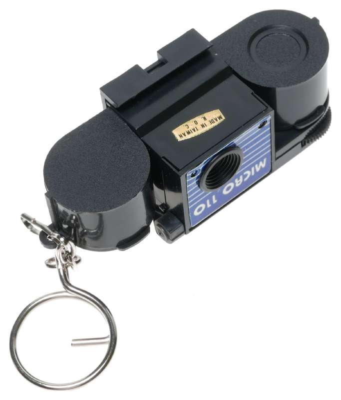 Micro-110 Cartrige Film Keychain Novelty Camera in Original Box
