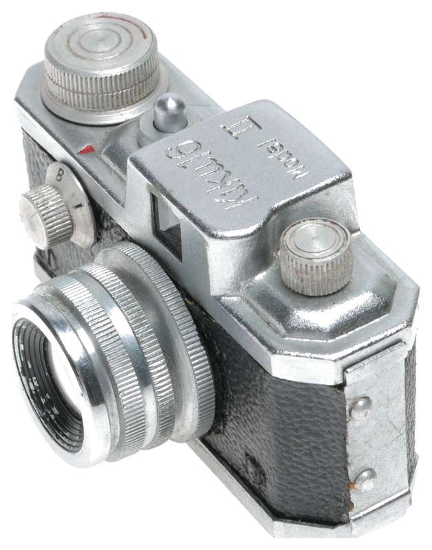 Kiku 16 Model II Subminiature 17.5mm Film Viewfinder Camera