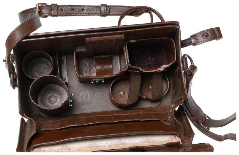Leica original Leitz leather camera shoulder bag from the 1950's