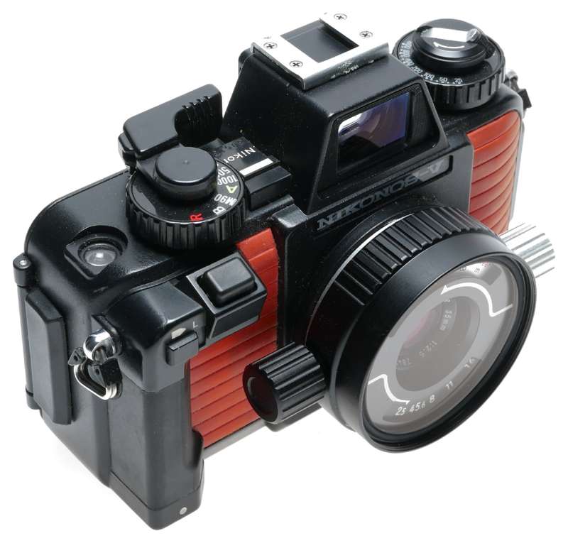 Nikonos-V underwater 35mm film camera outfit 80mm 2 lens set