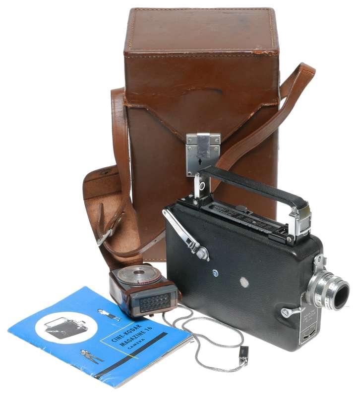 Kodak Cine magazine 16 vintage movie camera in case 16mm