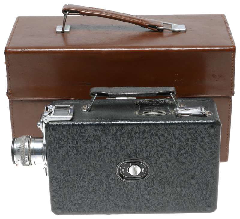 Cine Kodak Model BB Junior 16mm film movie camera outfit