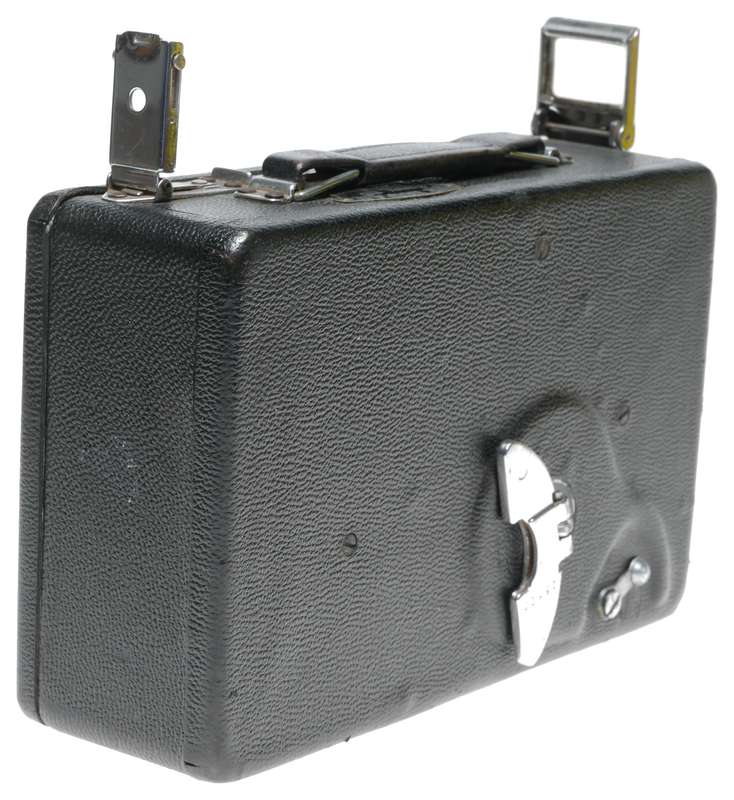 Cine Kodak Model BB Junior 16mm film movie camera outfit
