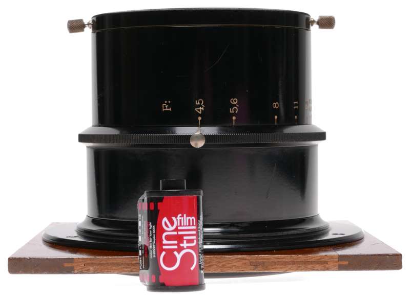 Voigtlander Heliar-Universal 1:4.5 f=42cm Stella Globus 8x10 camera