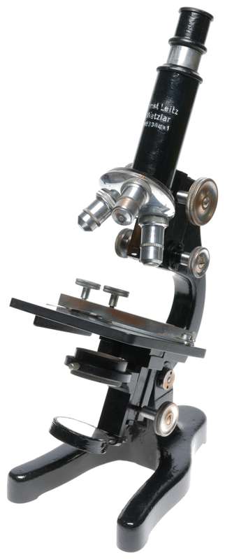 Ernst Leitz Wetzlar Microscope black enamel vintage 3 objectives