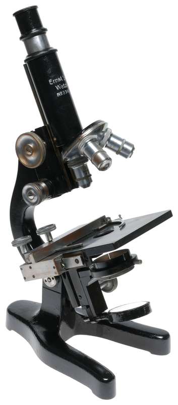 Ernst Leitz Wetzlar Microscope black enamel vintage 3 objectives