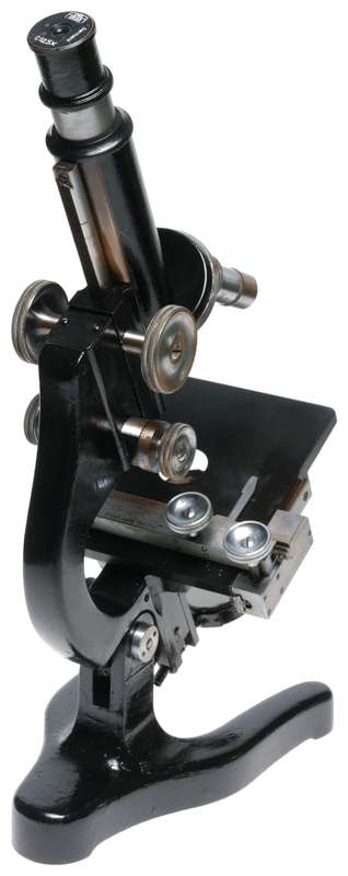 Ernst Leitz Wetzlar Microscope black enamel vintage 3 objectives