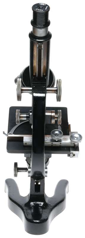 Ernst Leitz Wetzlar Microscope black enamel vintage 3 objectives
