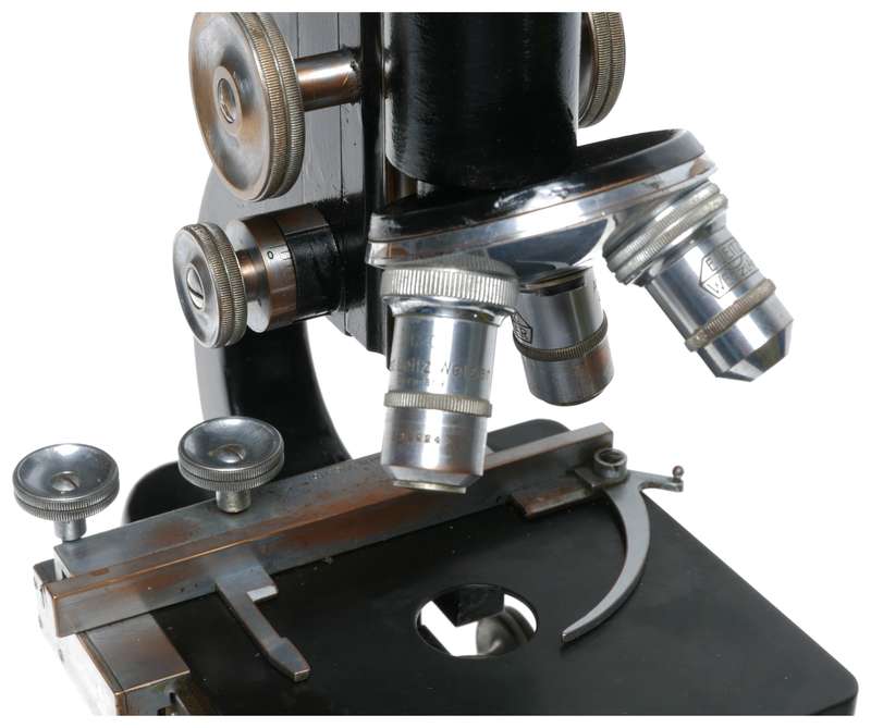 Ernst Leitz Wetzlar Microscope black enamel vintage 3 objectives