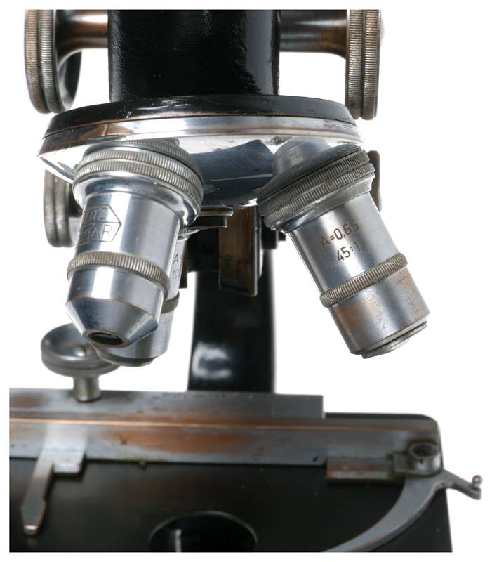 Ernst Leitz Wetzlar Microscope black enamel vintage 3 objectives