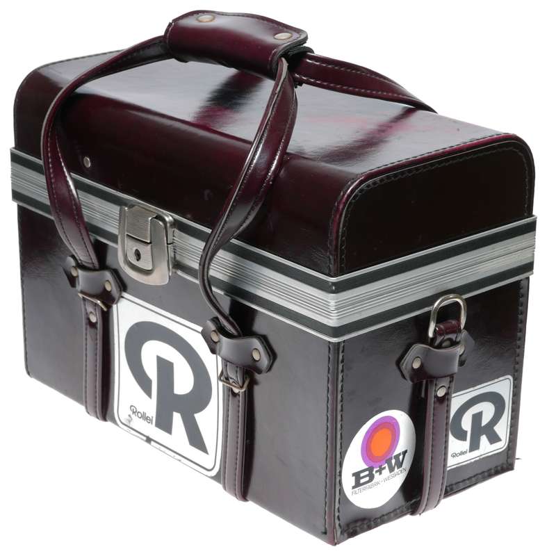 Camera case vintage and universal fits film cameras
