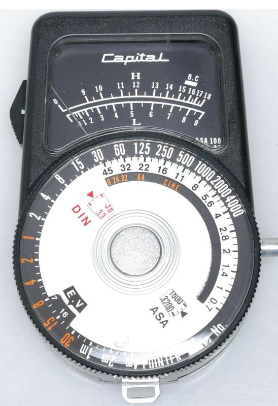 Capital analog hand held light exposure f/stop meter vintage case