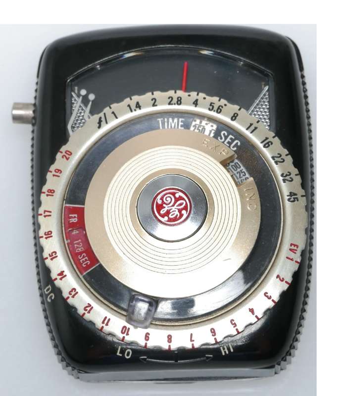 PR3 General Electric hand held light exposure f/stop meter vintage case