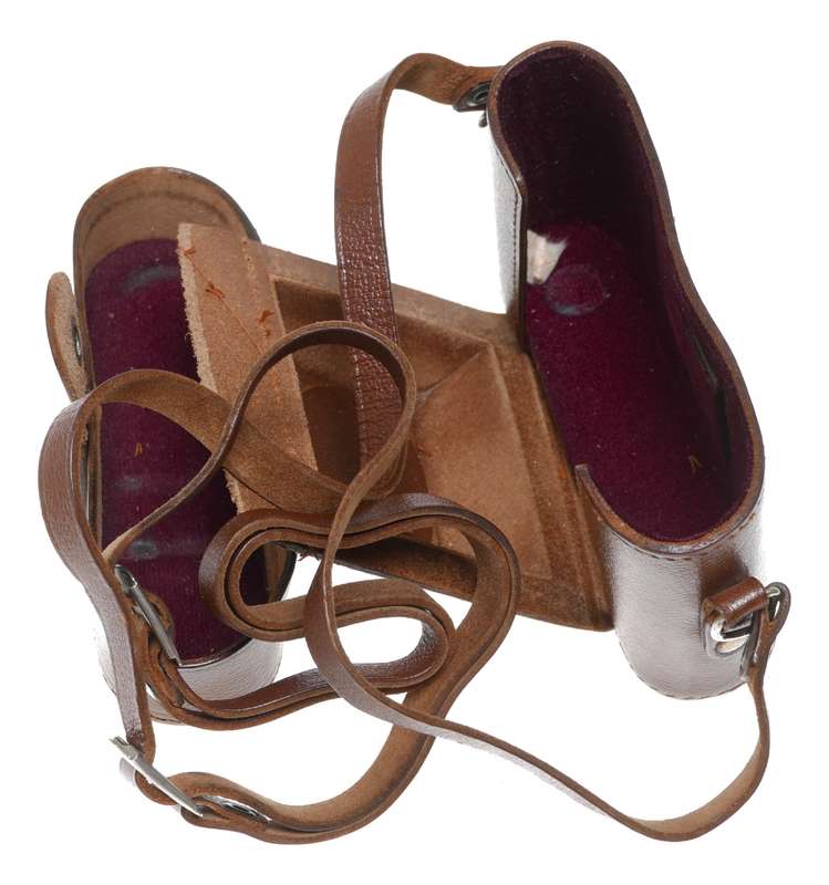 Welta Folding vintage film camera antique leather case in used condition