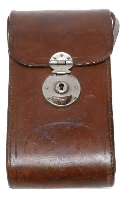 Folding poutch for vintage film camera antique leather case in used condition