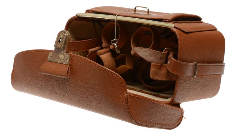 OMNICA K Shoulder case vintage film camera antique in used condition with strap
