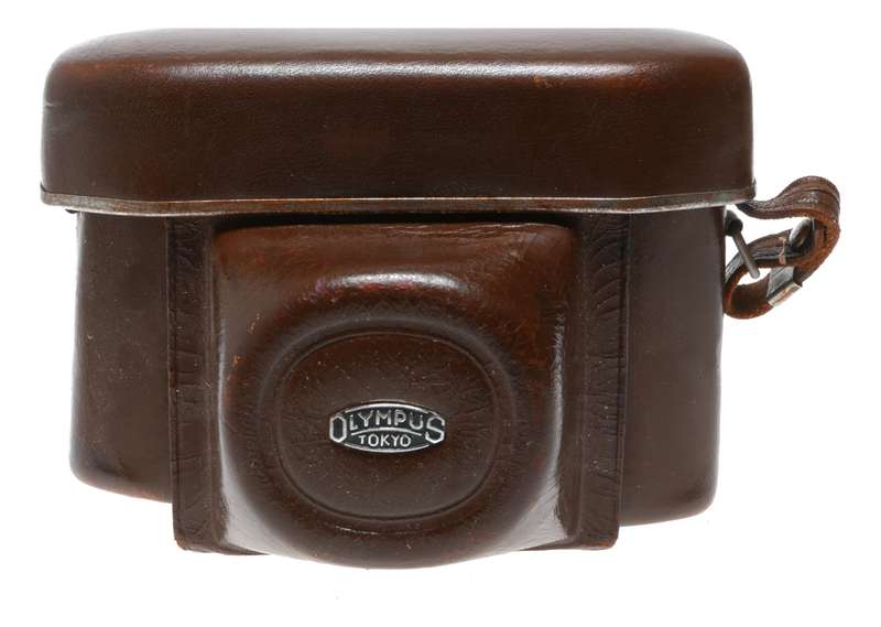 Olympus Original Tokyo vintage film camera antique leather case in used condition