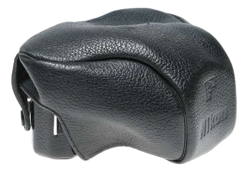 Nikon F Black vintage 35mm film camera antique leather case in used condition strap