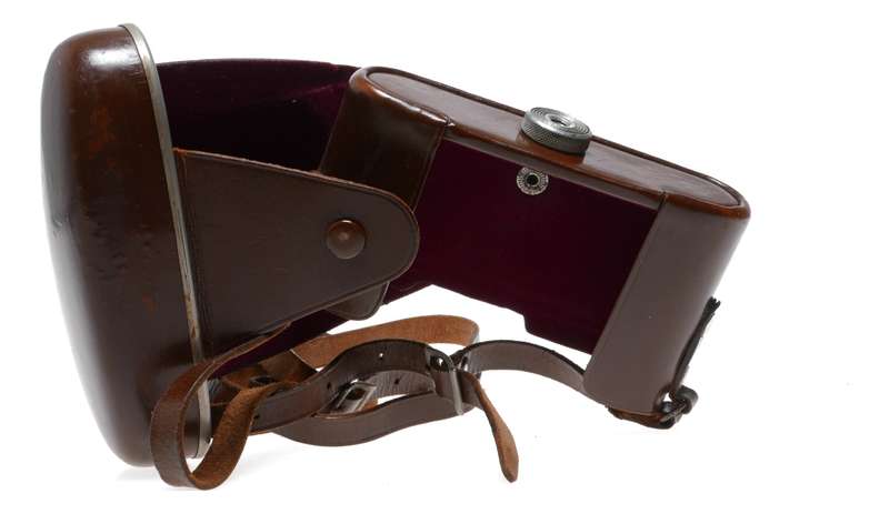 Zeiss Ikon vintage film camera antique Patent leather case with starp