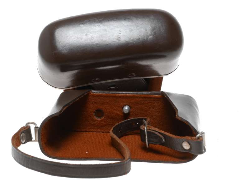 Brown Zeiss vintage film camera antique patent leather case Ikon