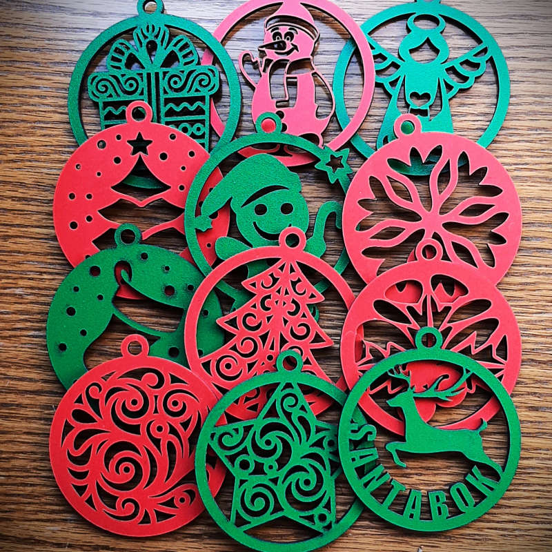 12-Piece Christmas Ball/Ornaments Set - Green and Red - for Your Festive Tree (No Strings Attached)