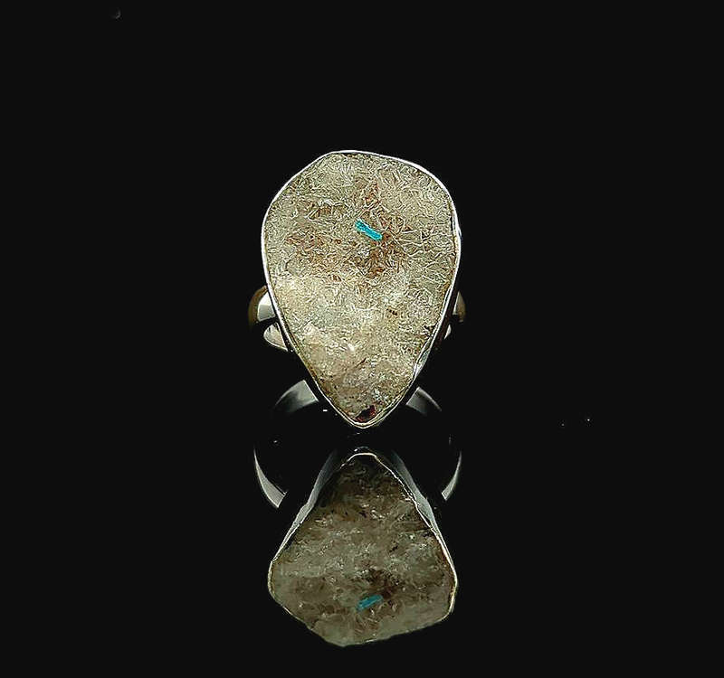 Vigdis - Cavansite
