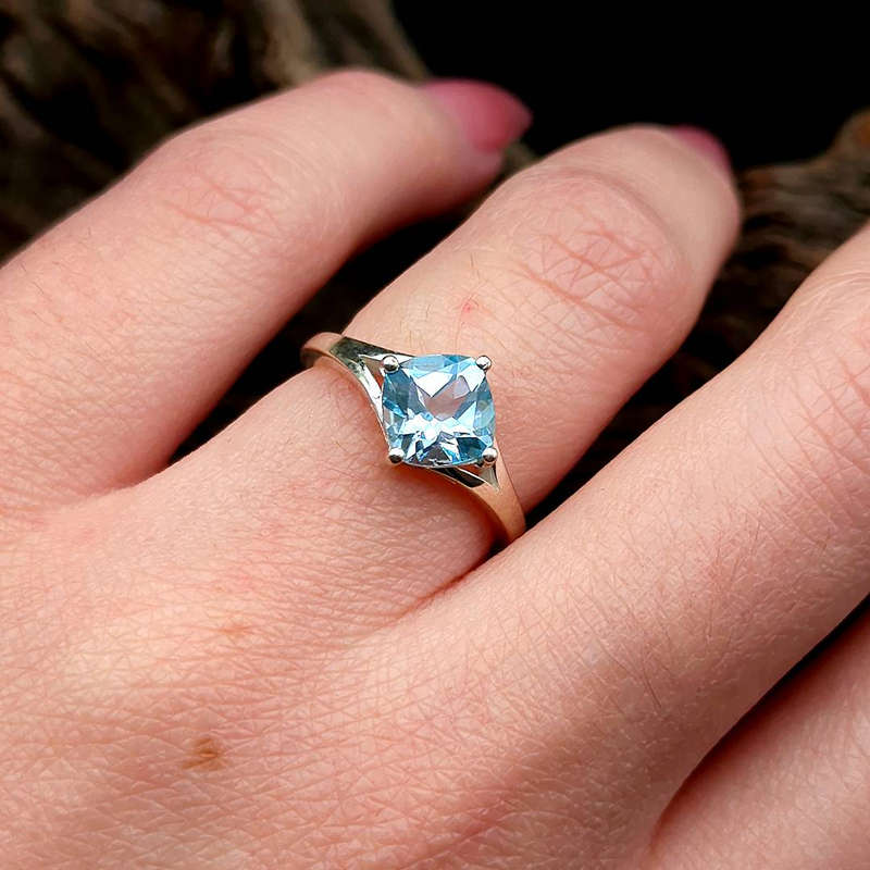 Caribsk - Swiss Blue Topaz