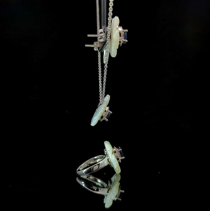 Malee - Blue Sapphire and Mother of Pearl