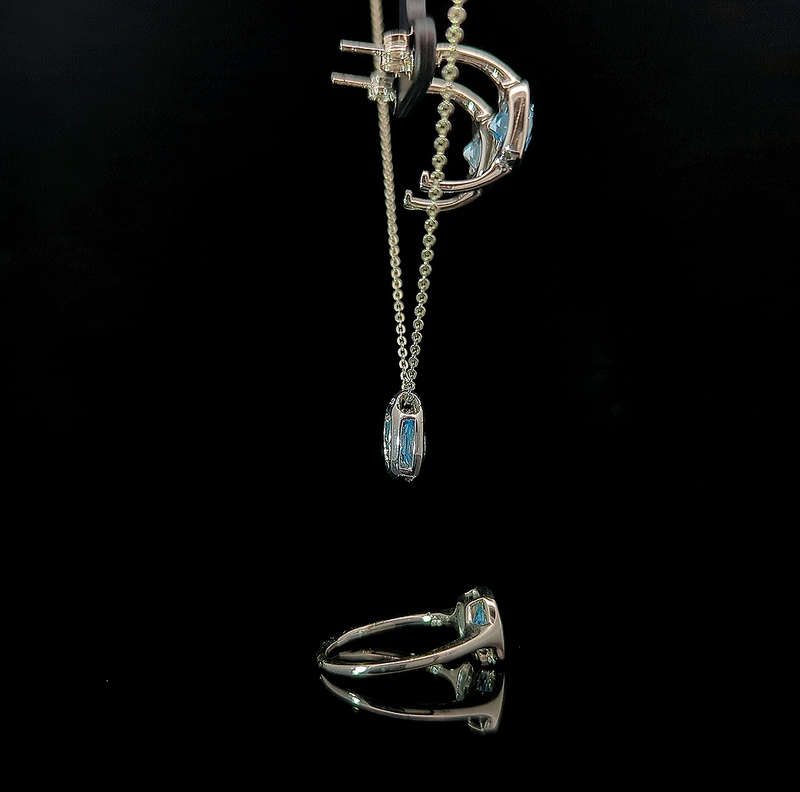 Chia Square - Swiss Blue Topaz
