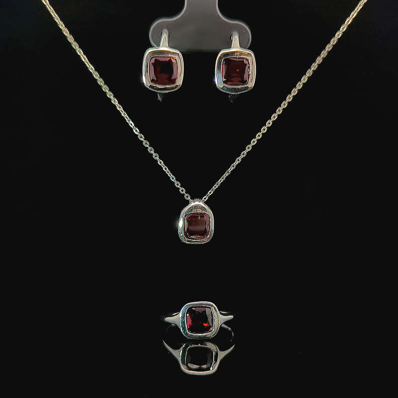 Chia Square - Garnet