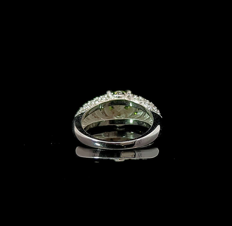 Maya - Peridot
