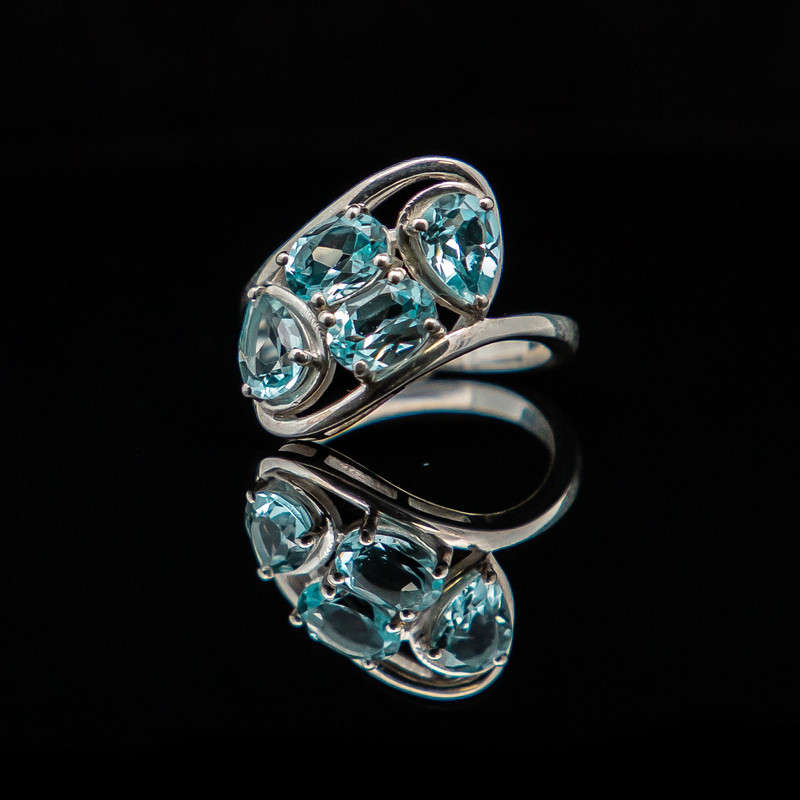 Lilaz - Swiss Blue Topaz