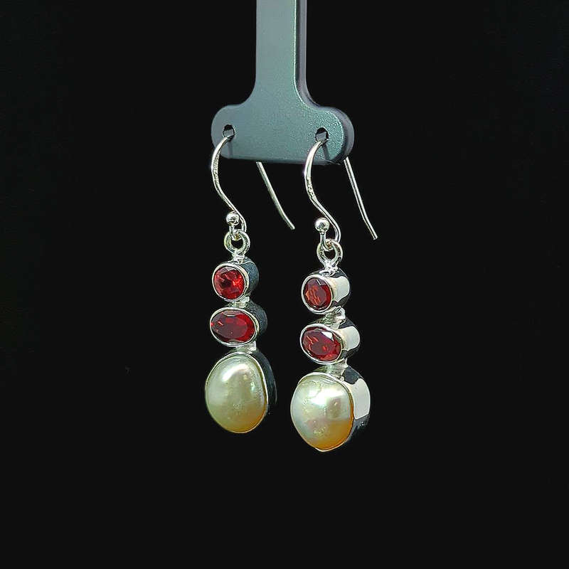 Sunstra - Garnets and Fresh Water Pearls