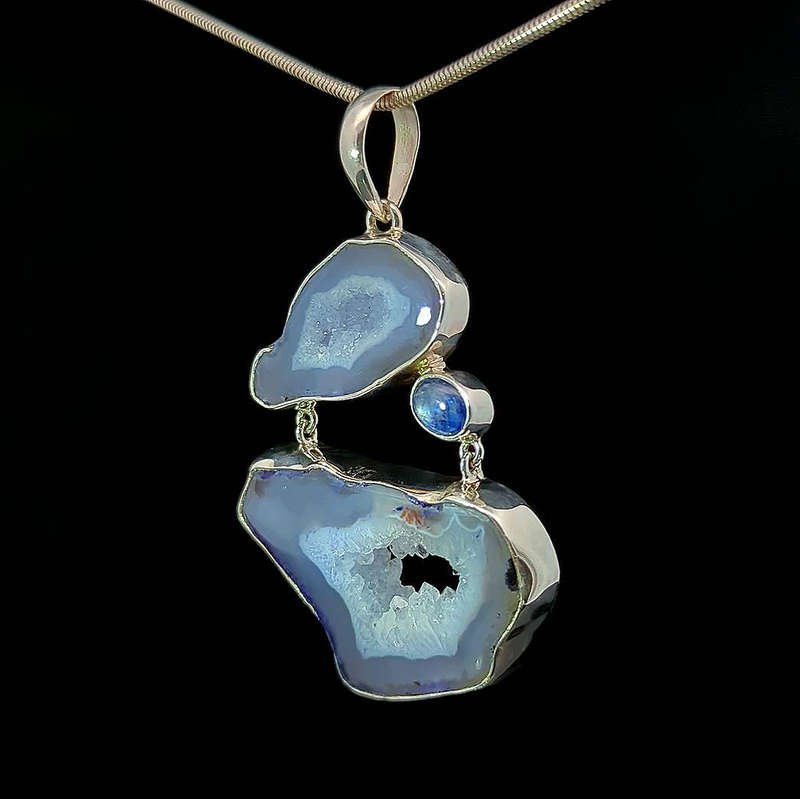 Awilix - Agate and Rutilated Quartz