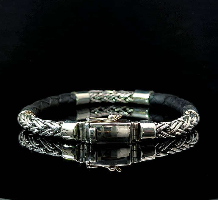 Putu Leather Bracelet