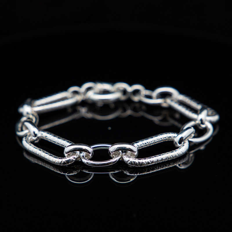 Paperclip Textured Link Bracelet - 21 cm