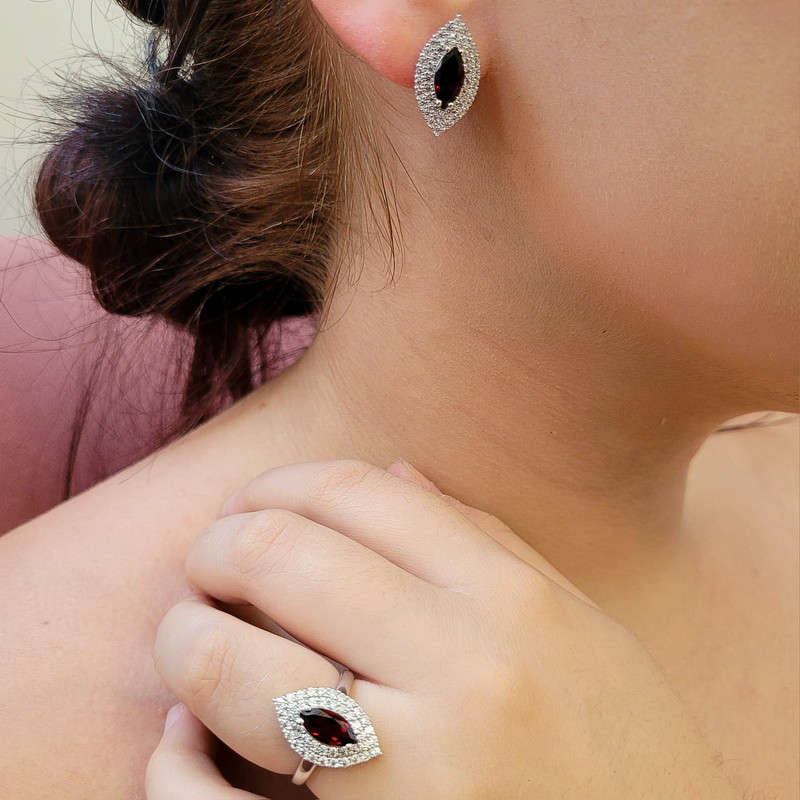 Gardier - Garnet and White Topaz