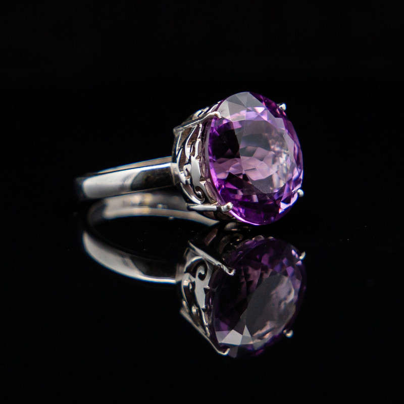Laviana - Amethyst
