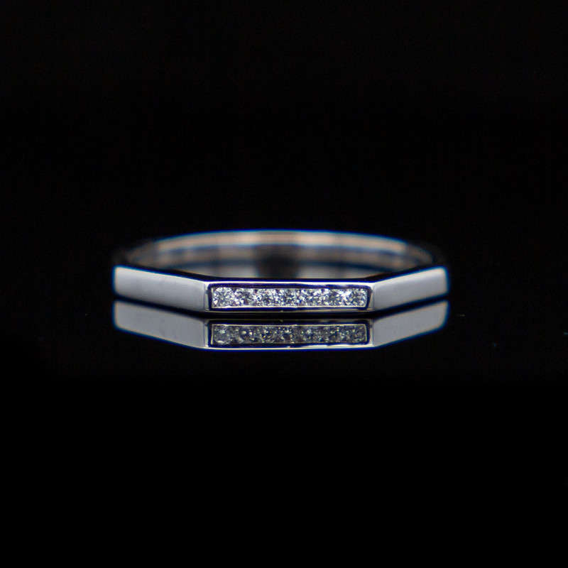 Rasma White - 9ct White Gold with 0.399ct Natural Diamonds