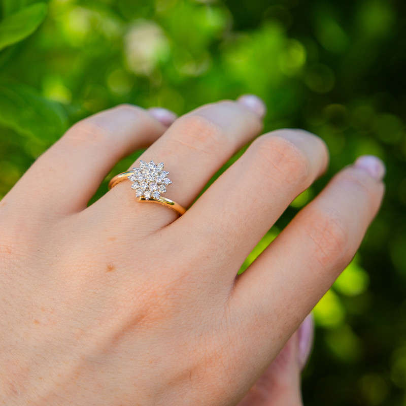 Hem - 14k Yellow Gold with 0.60ct diamonds