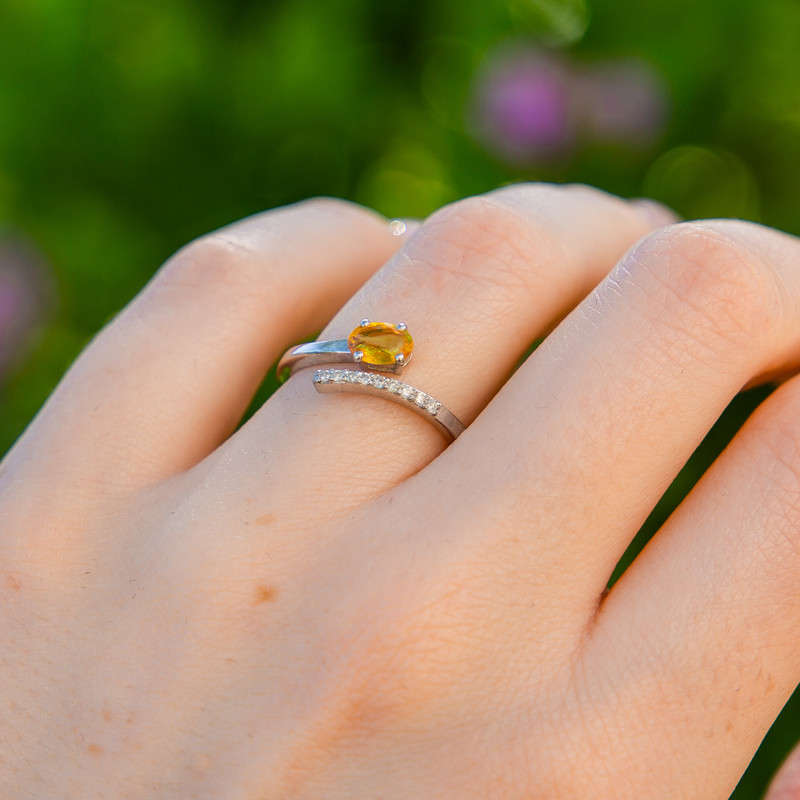 Minali - Yellow Sapphire & Diamonds