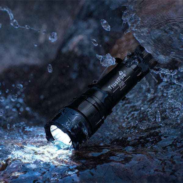 TrustFire R8 Tactical RailMount Light  1800Lumen
