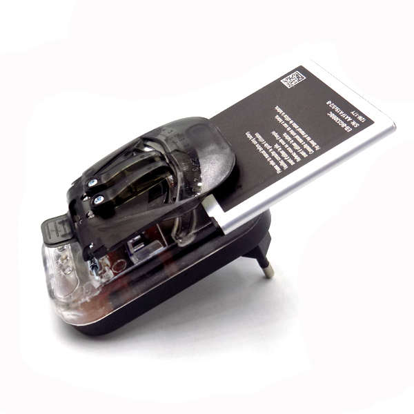 Universal Wall Cellphone Battery Charger