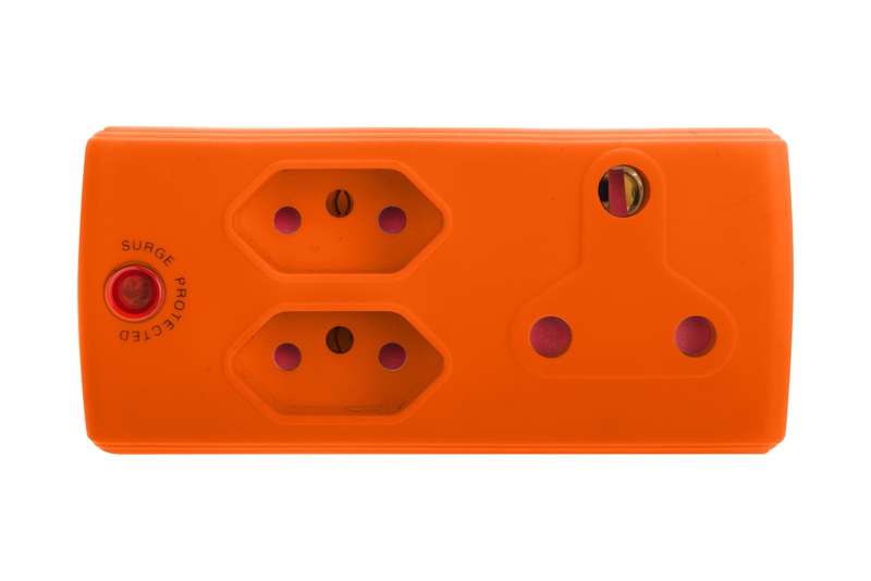 Electricmate 1 x 16amp + 2 x 3 Pin Euro Adaptor Loose Orange