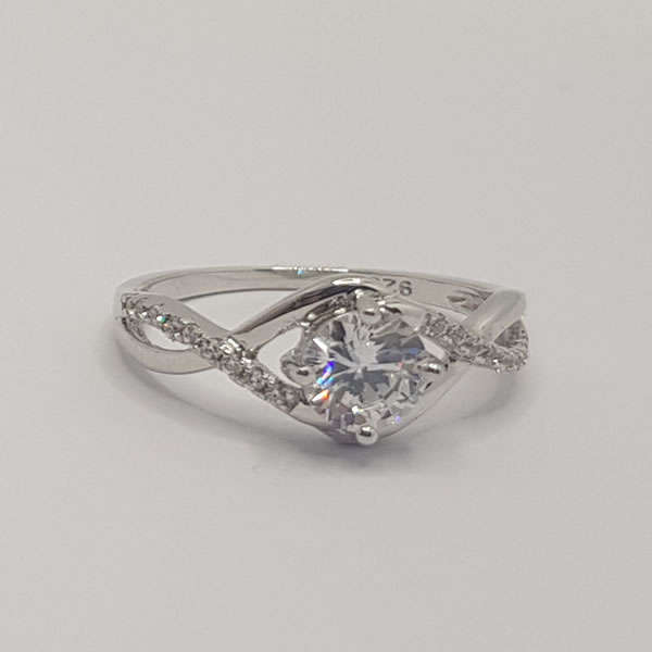 Ring Round white Cubic Zirconia R09